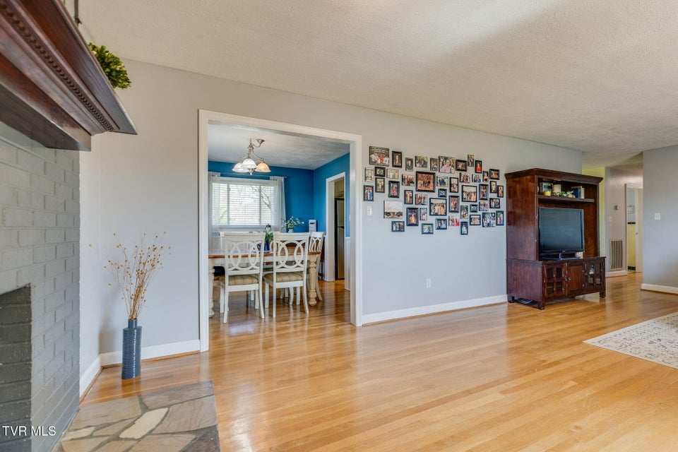 Photo #8: 125 Meadow Wood Drive