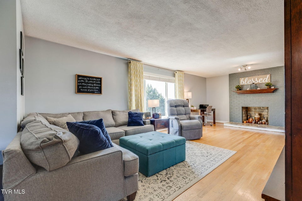 Photo #6: 125 Meadow Wood Drive