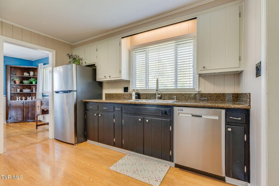 Photo #9: 125 Meadow Wood Drive