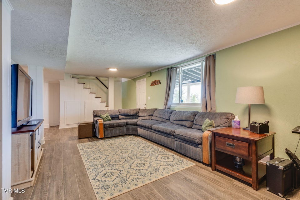 Photo #24: 125 Meadow Wood Drive