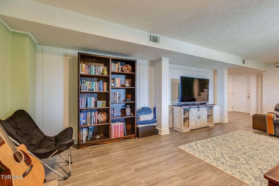 Photo #25: 125 Meadow Wood Drive