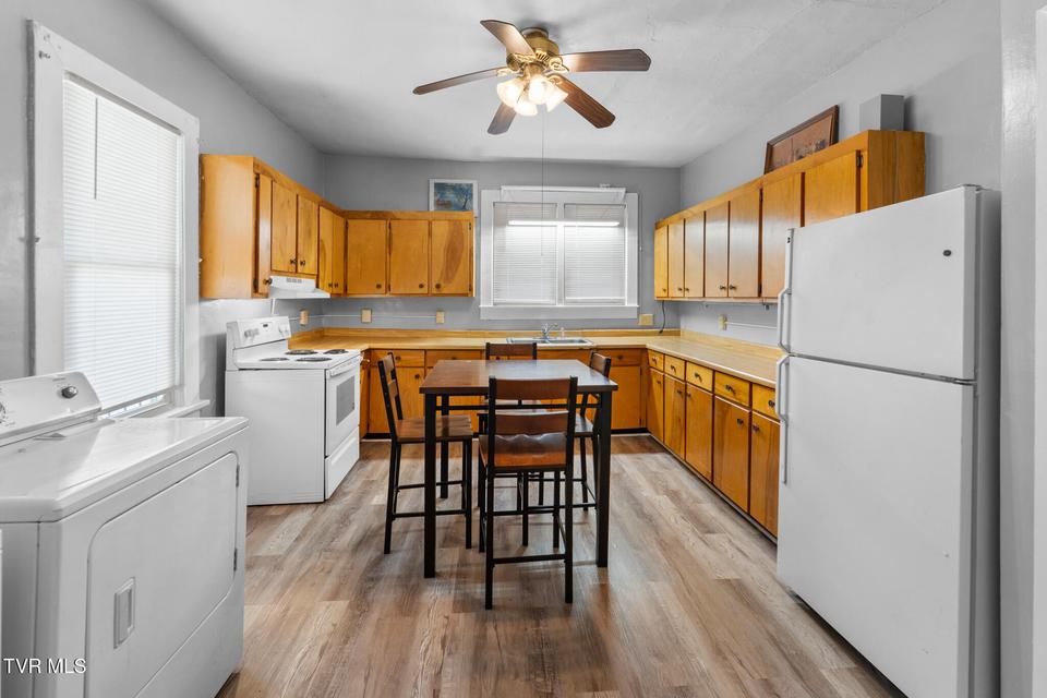 Photo #5: 615 Buckner Street