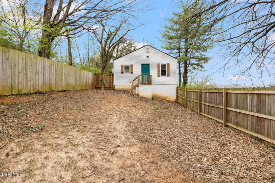 Photo #25: 3806 Bonita Street