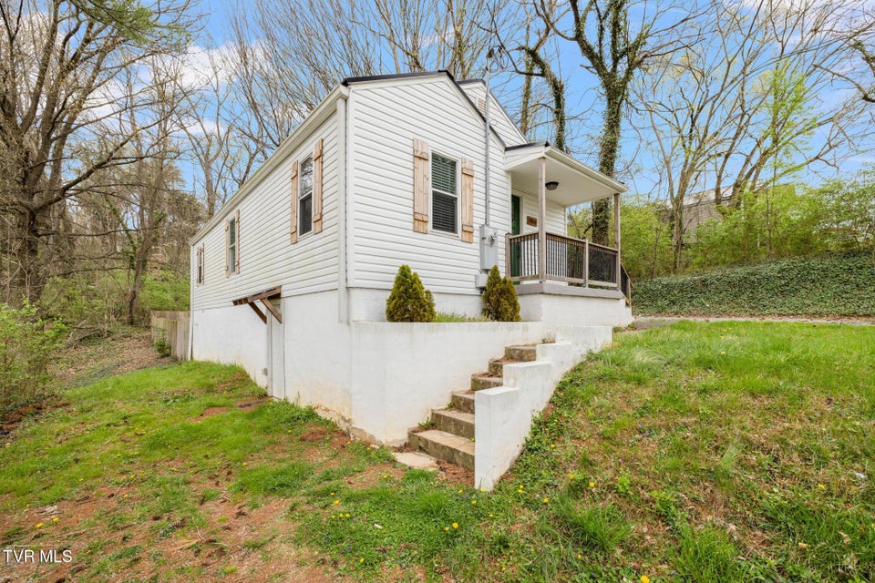 Photo #29: 3806 Bonita Street