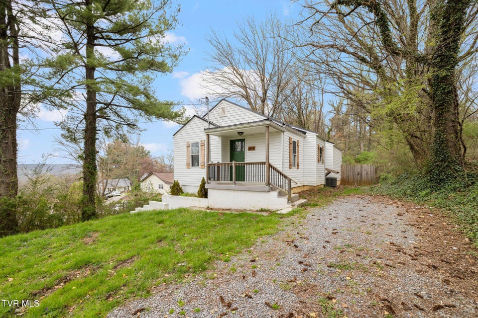 Photo #31: 3806 Bonita Street