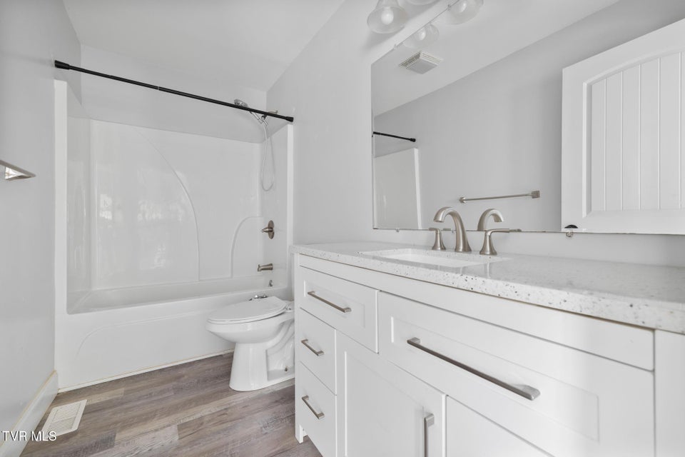 Photo #17: 3806 Bonita Street