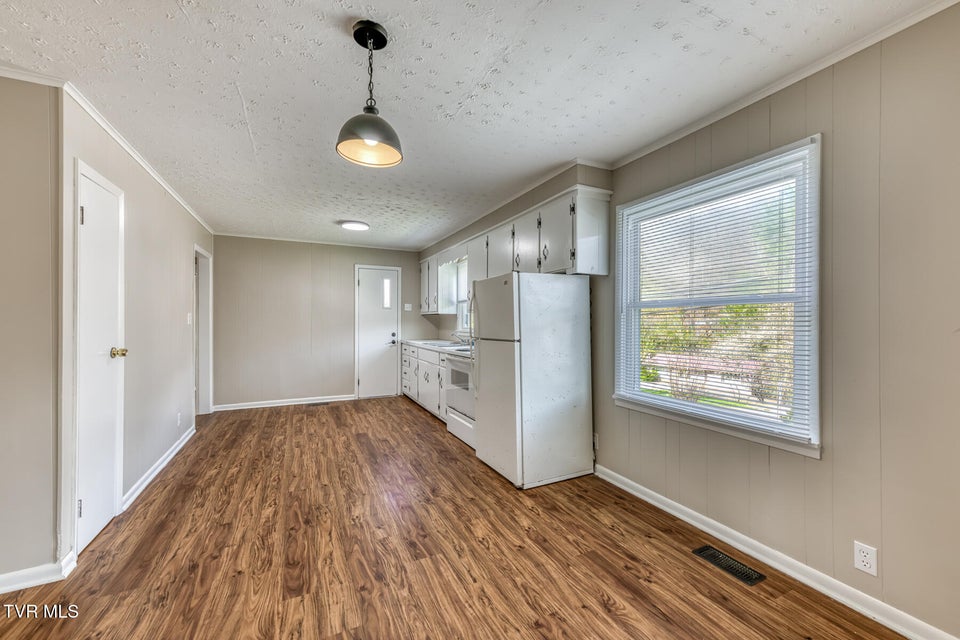 Photo #7: 5270 Fort Henry Drive