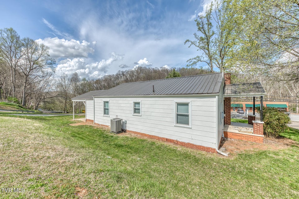 Photo #21: 5270 Fort Henry Drive