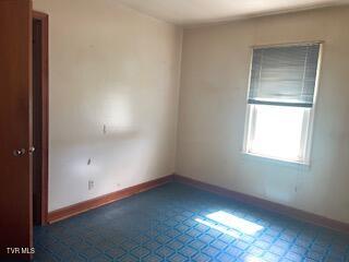 Photo #18: 831 Old Hwy 11 W 