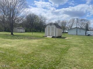 Photo #8: 831 Old Hwy 11 W 