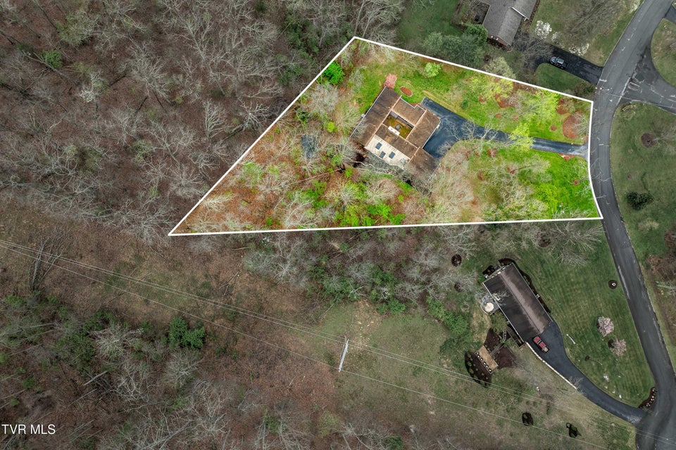 Photo #26: 102 Tracy Lane