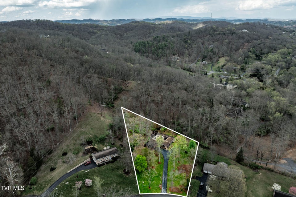 Photo #28: 102 Tracy Lane