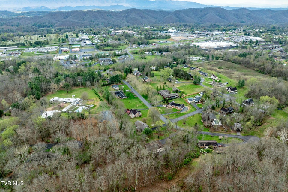 Photo #77: 102 Tracy Lane