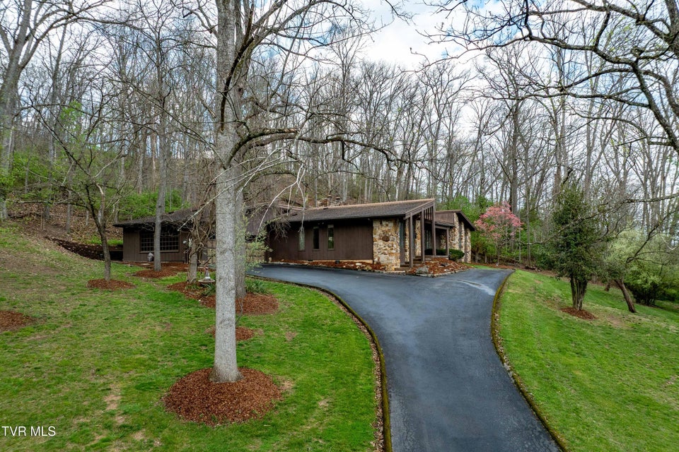 Photo #6: 102 Tracy Lane