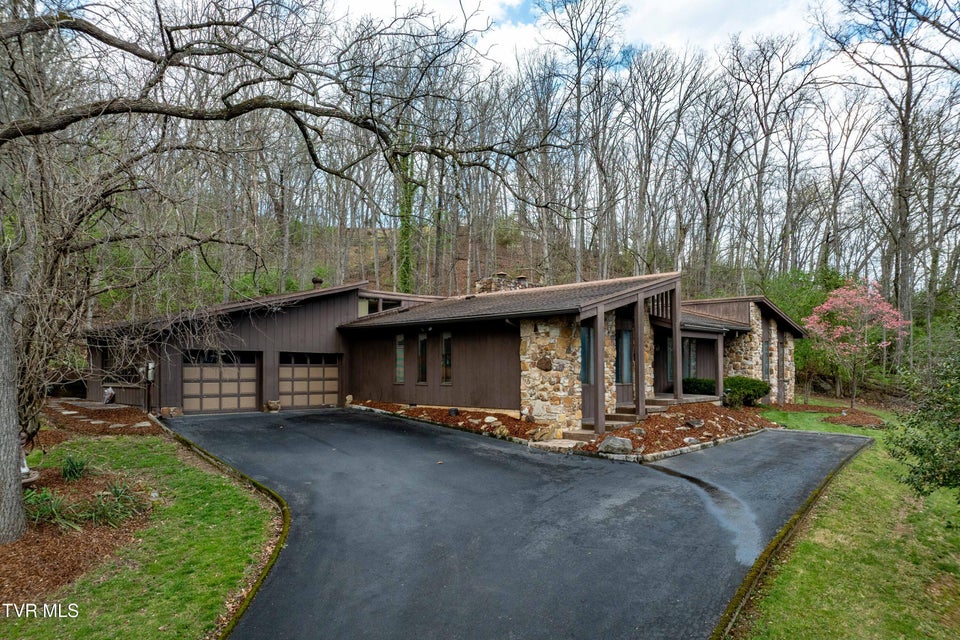 Photo #8: 102 Tracy Lane