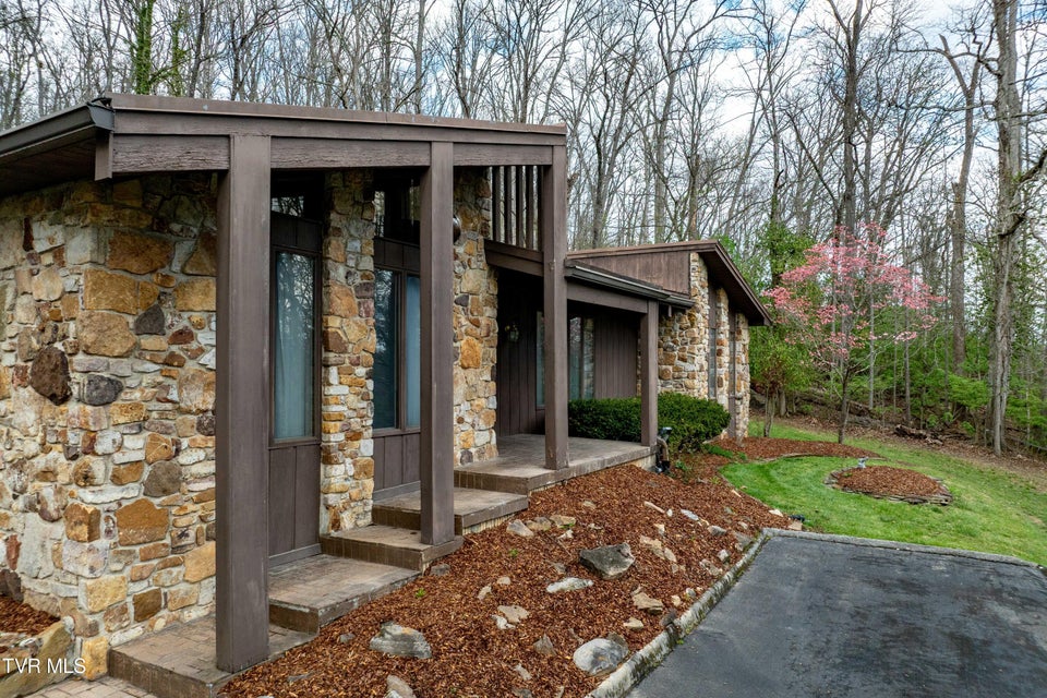 Photo #11: 102 Tracy Lane