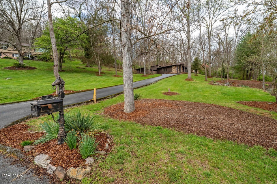 Photo #4: 102 Tracy Lane