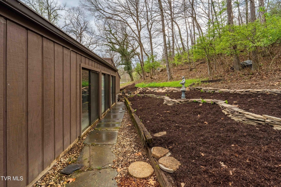 Photo #92: 102 Tracy Lane