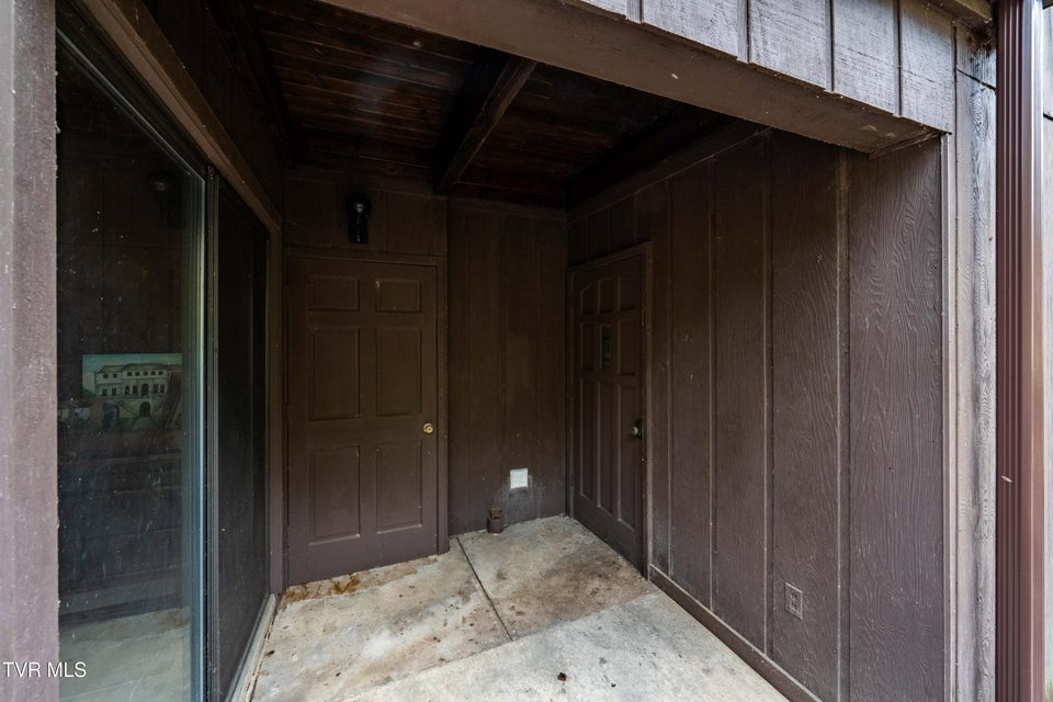 Photo #94: 102 Tracy Lane