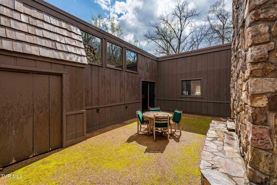 Photo #48: 102 Tracy Lane