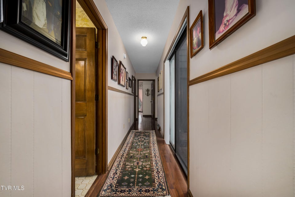 Photo #37: 102 Tracy Lane