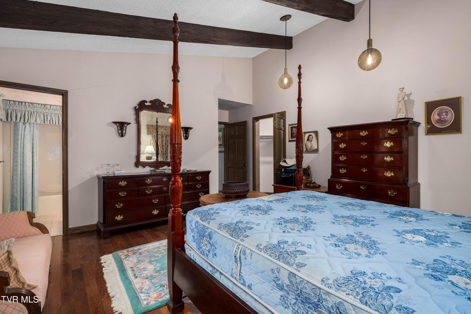 Photo #44: 102 Tracy Lane