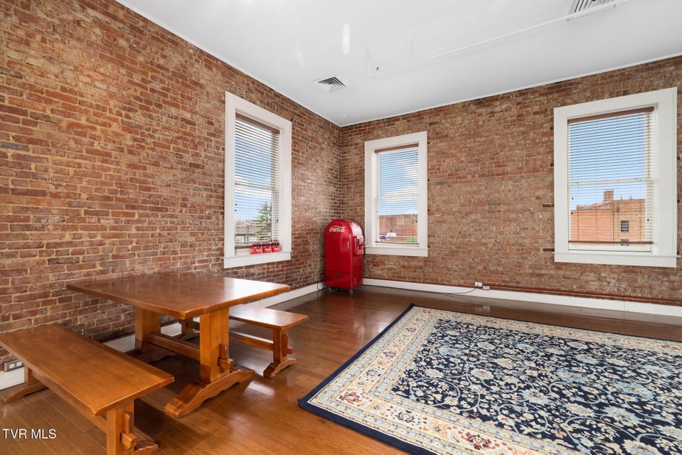 Photo #8: 116 Tipton Street