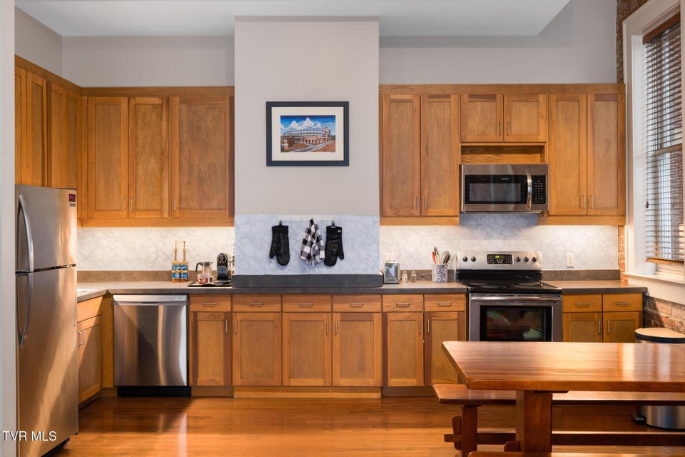 Photo #12: 116 Tipton Street