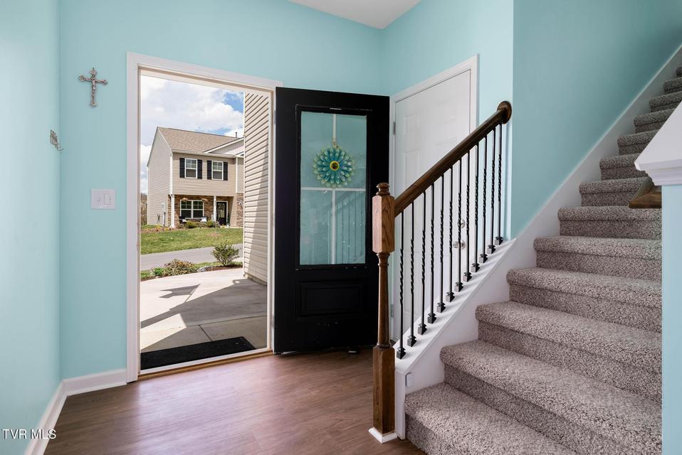 Photo #2: 859 Barley Loop