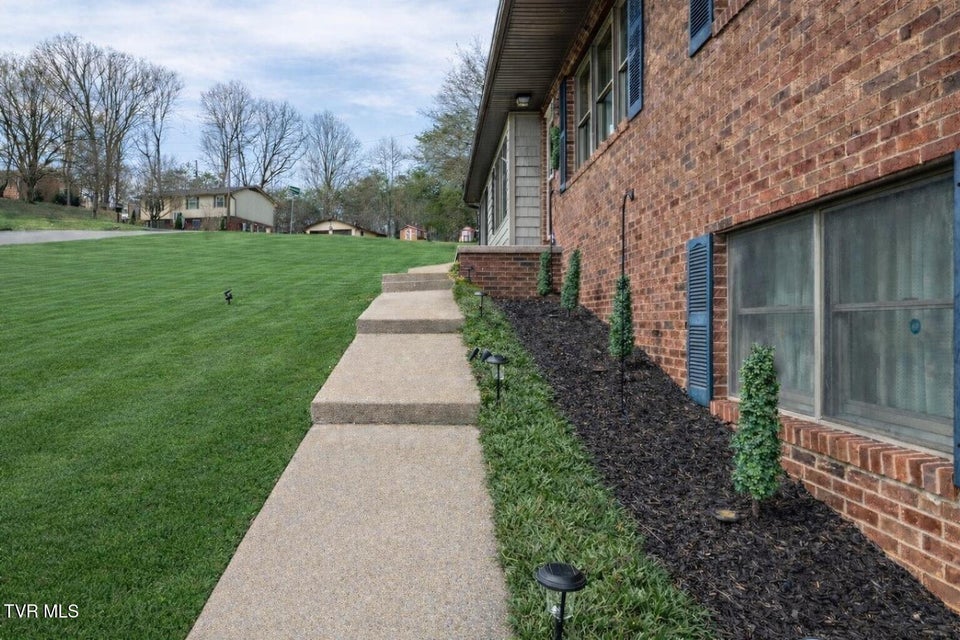 Photo #6: 1201 Bermuda Drive