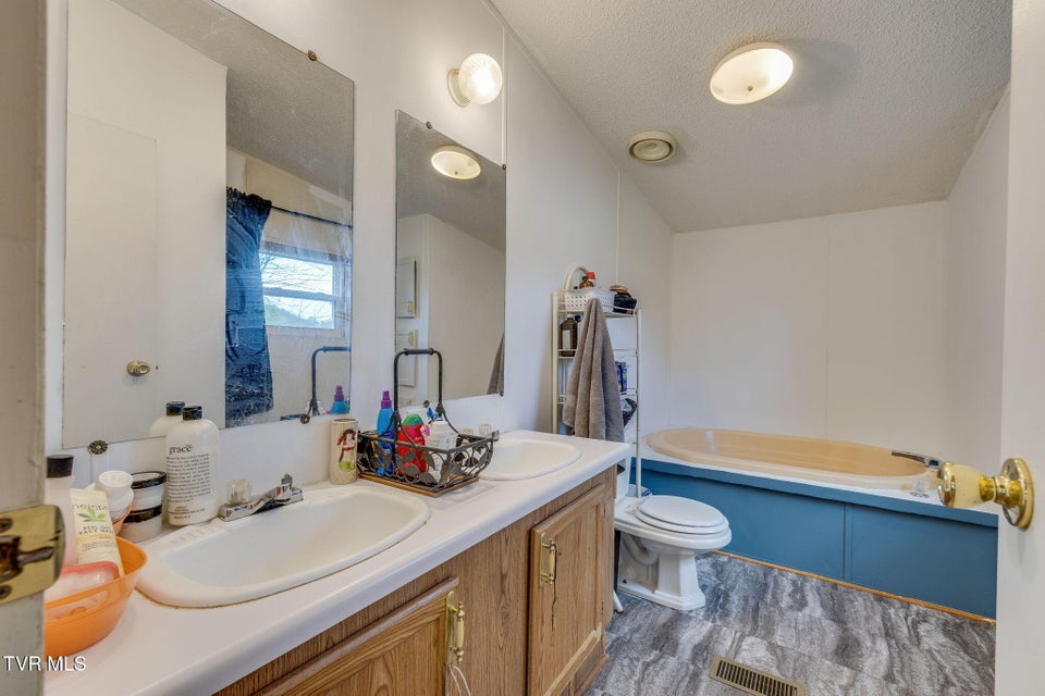 Photo #17: 475 Bill West Road