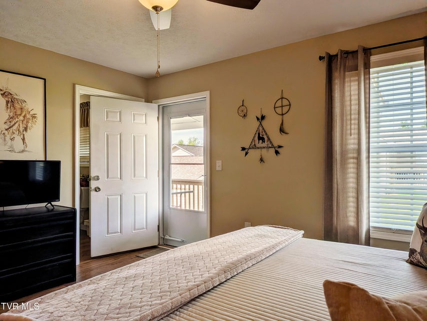 Photo #35: 1028 Park Blvd Circle