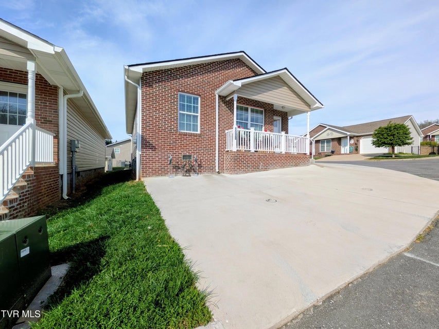 Photo #2: 1028 Park Blvd Circle