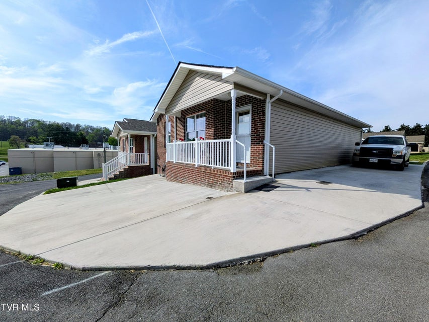 Photo #3: 1028 Park Blvd Circle