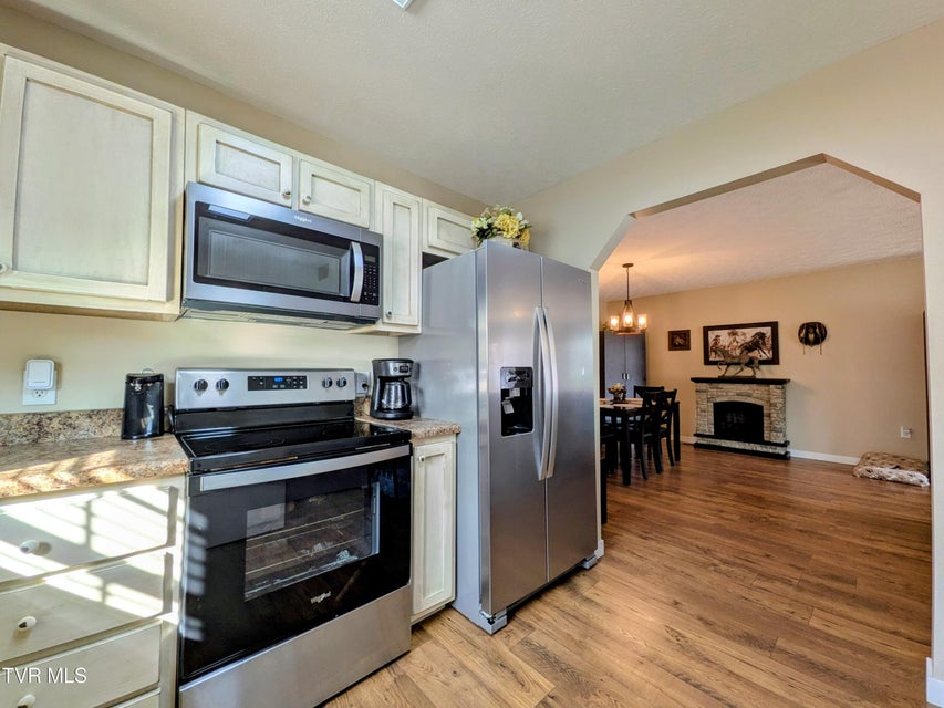 Photo #20: 1028 Park Blvd Circle