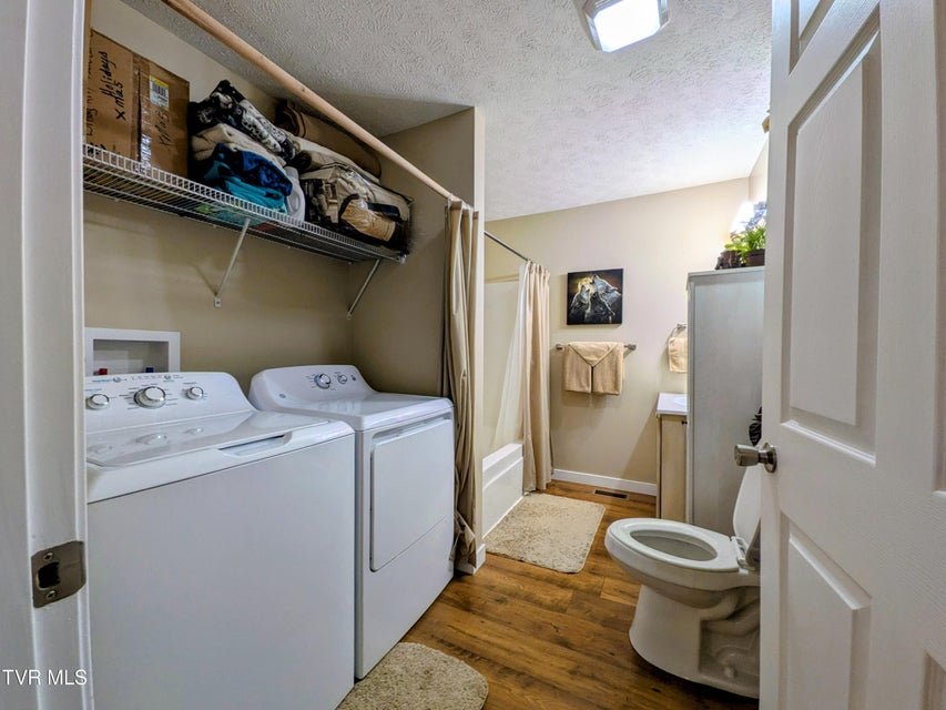 Photo #31: 1028 Park Blvd Circle