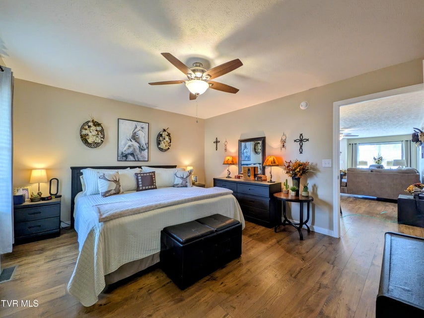 Photo #29: 1028 Park Blvd Circle