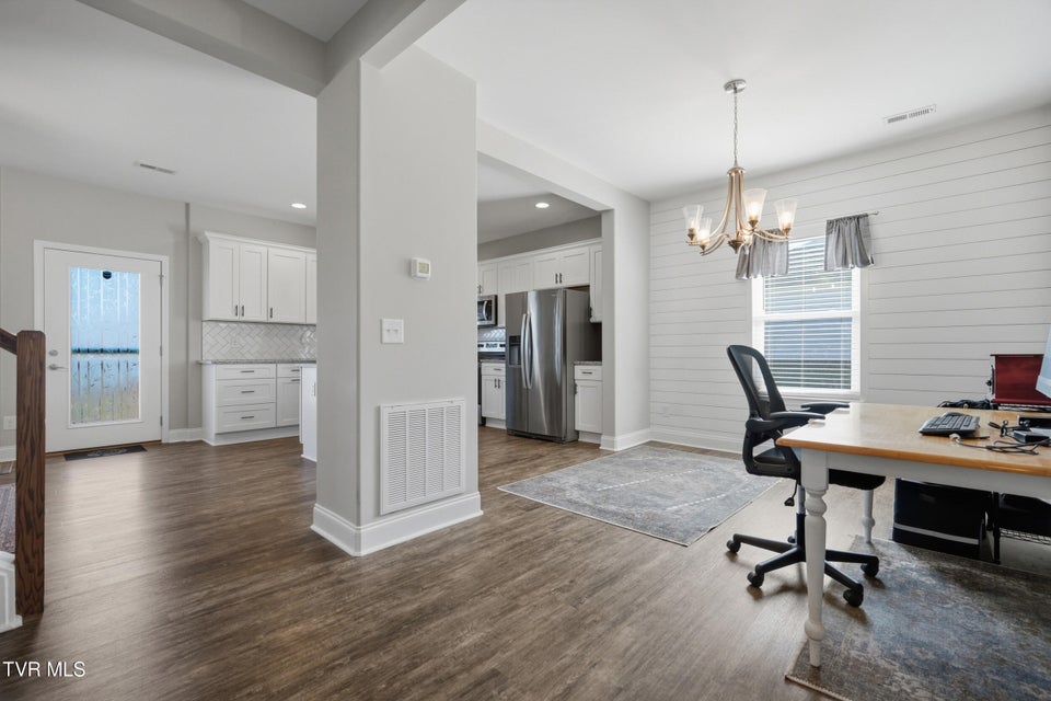 Photo #15: 1512 College Street