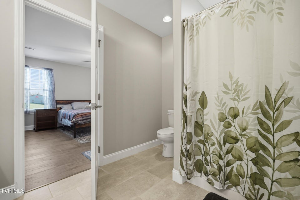 Photo #30: 1512 College Street