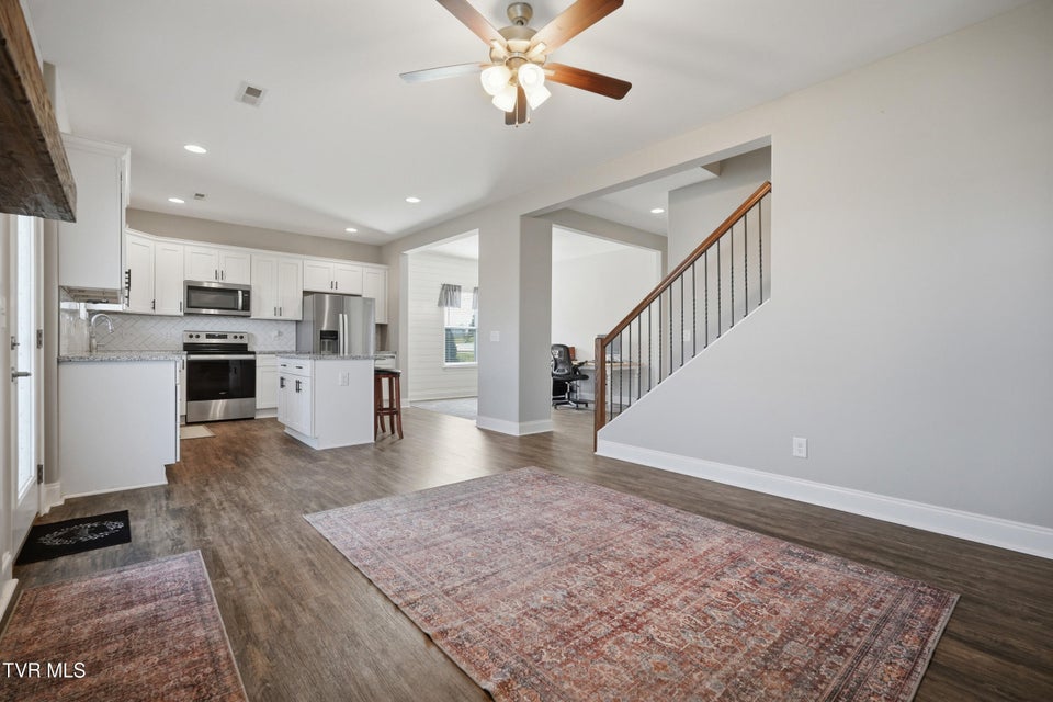 Photo #24: 1512 College Street