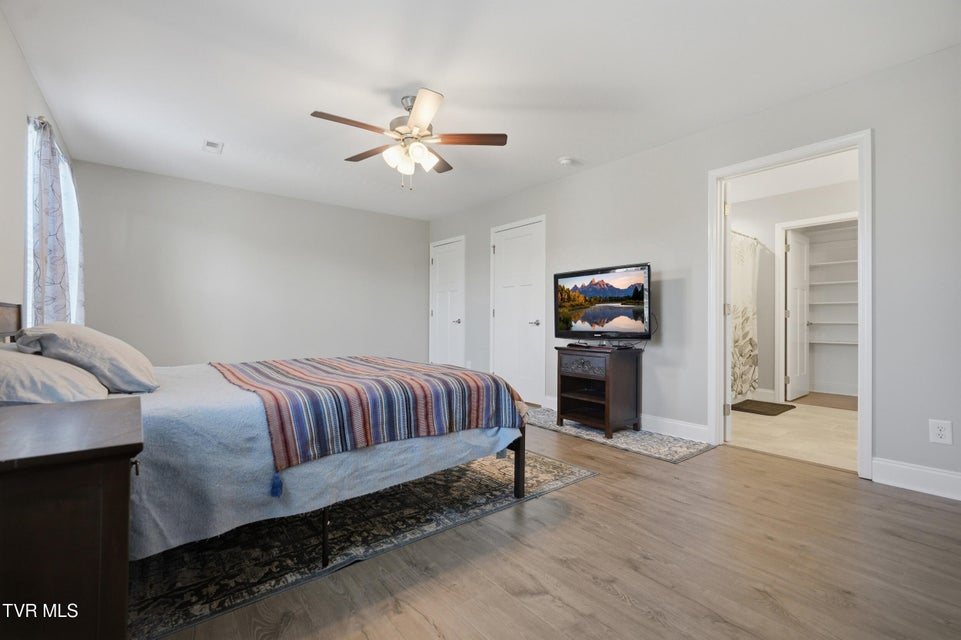 Photo #29: 1512 College Street