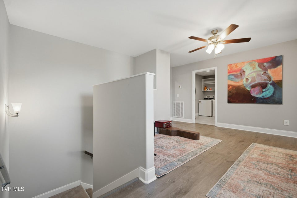 Photo #26: 1512 College Street