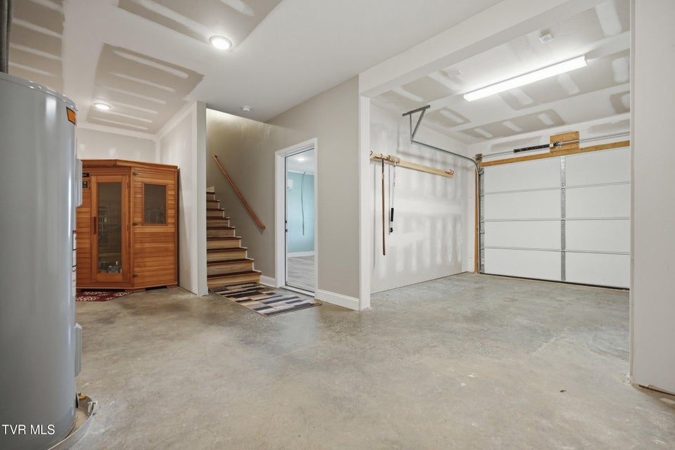 Photo #41: 1512 College Street