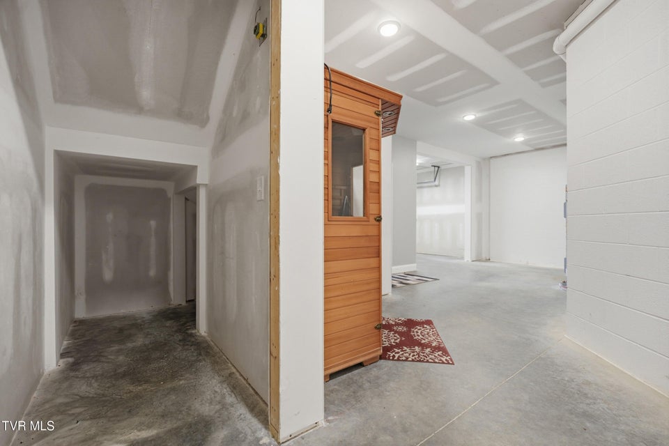 Photo #45: 1512 College Street