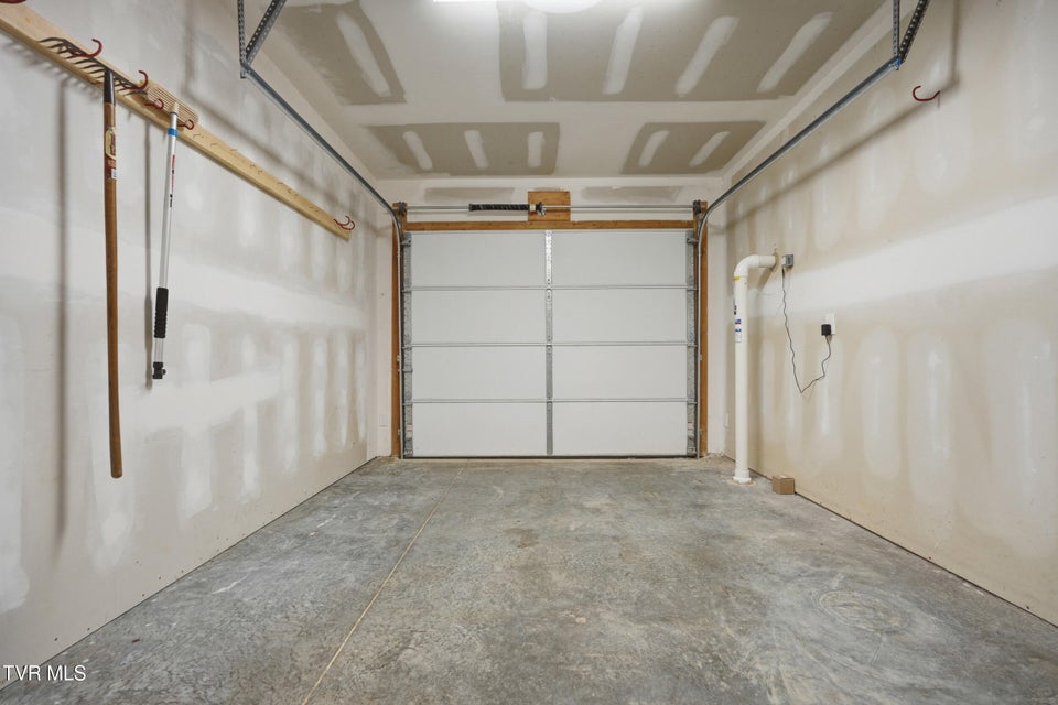 Photo #46: 1512 College Street