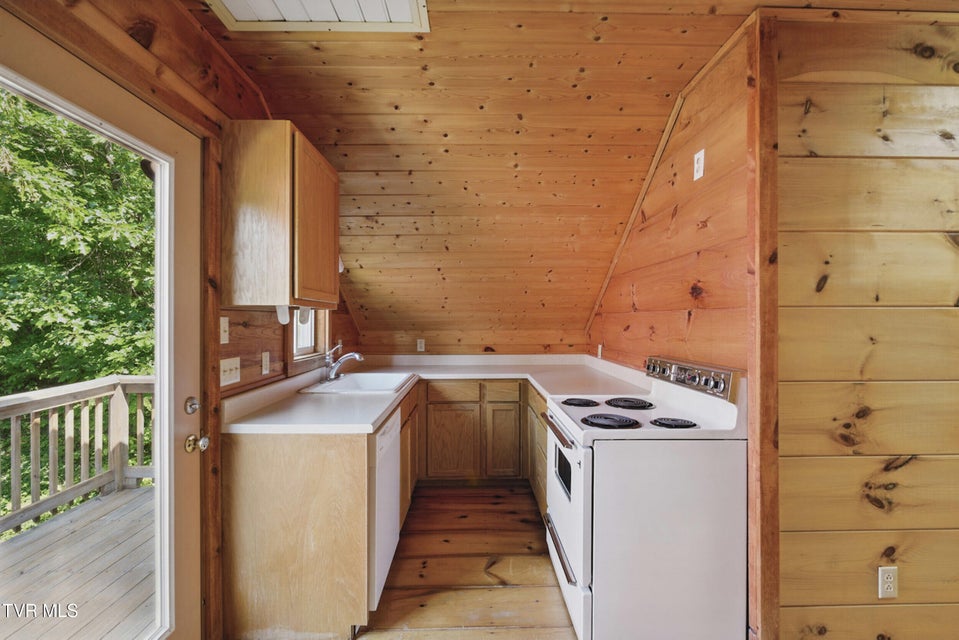 Photo #37: 2210 Norris Road