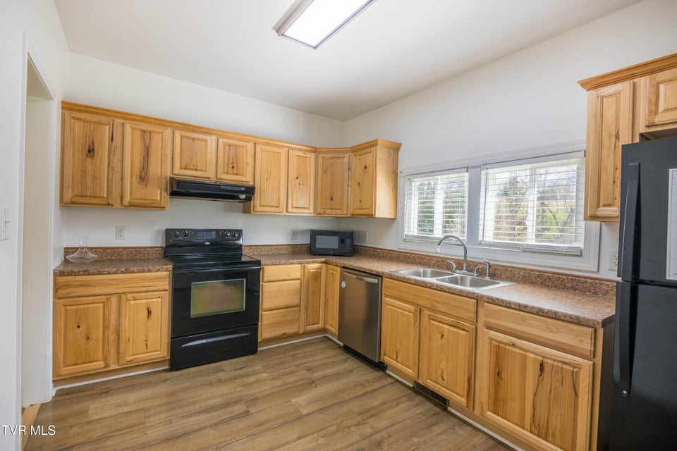 Photo #15: 2200 Sunnyside Road