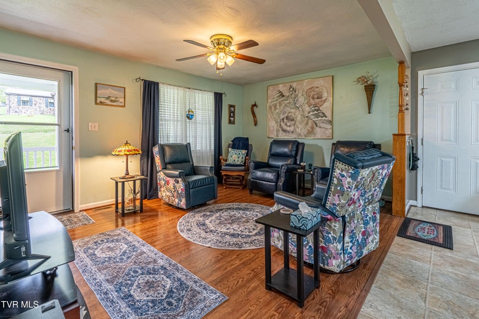 Photo #7: 18160 Ridgeview Drive