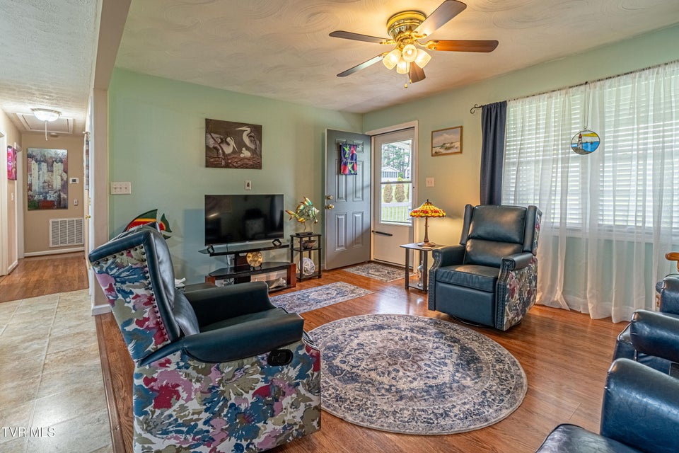 Photo #9: 18160 Ridgeview Drive