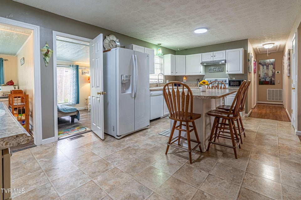 Photo #10: 18160 Ridgeview Drive